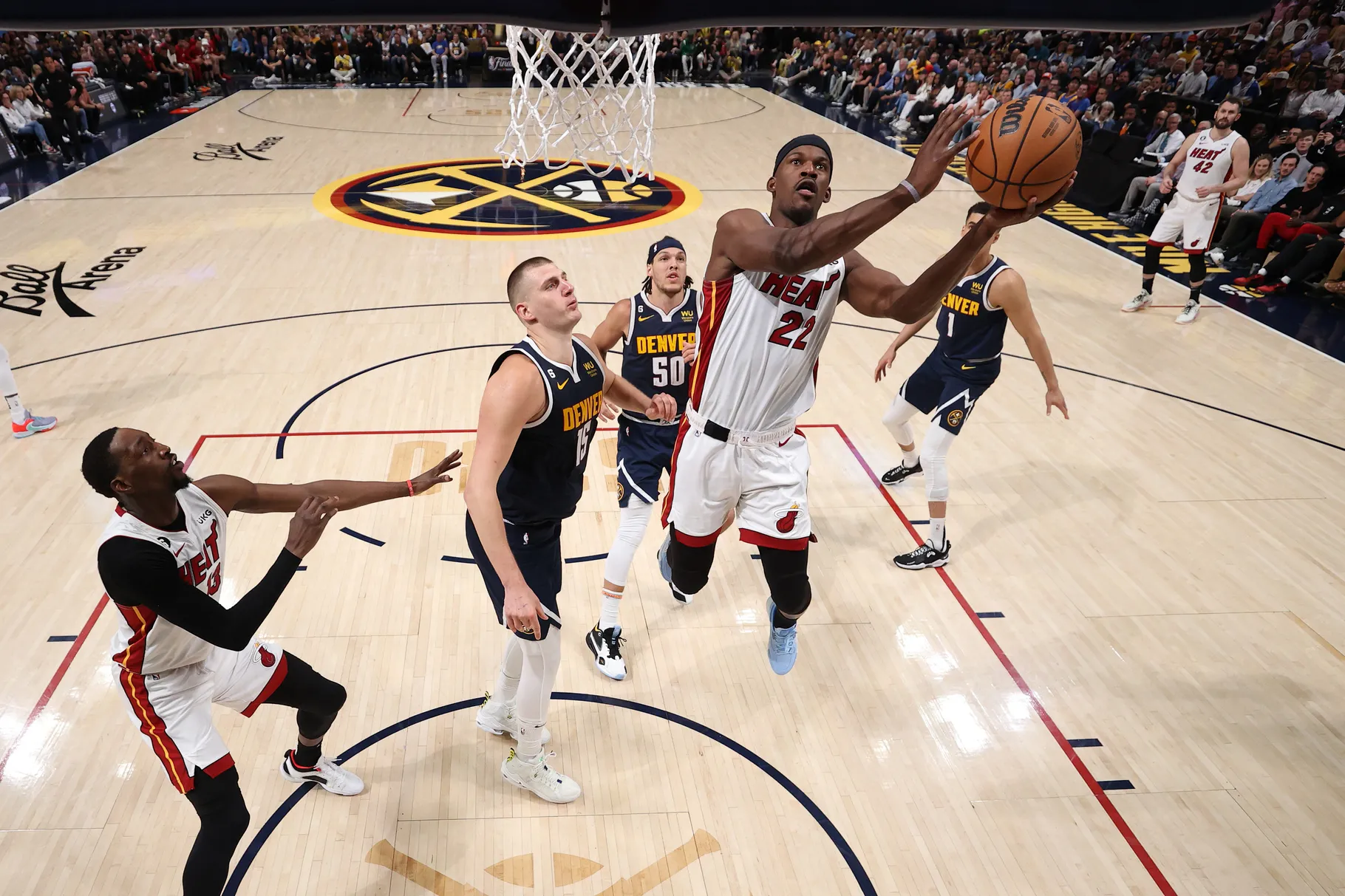 关于国际比赛日西汉姆再遭质疑——NBA总决赛节点到来,信心回归,轮换策略成焦点的信息 关于国际比赛日西汉姆再遭质疑——NBA总决赛节点到来,信心回归,轮换策略成焦点的信息