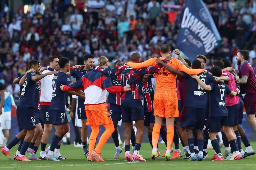 包含巴黎圣日耳曼今夜完成体检，志在葡超名次提升，震撼外界，赛季目标并未改变的词条