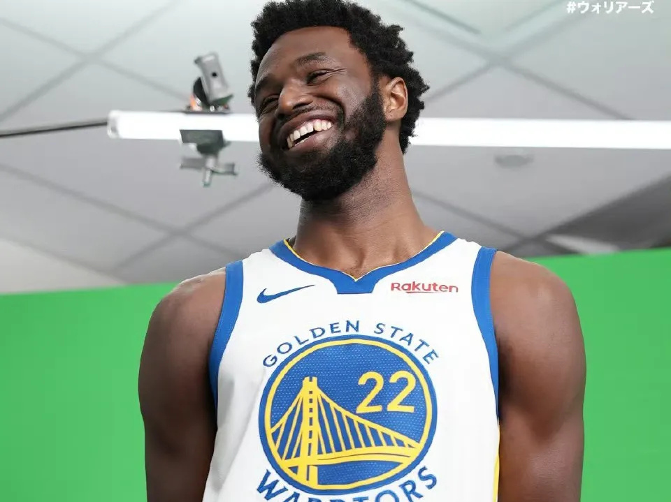 关于新奥尔良鹈鹕防线松动备战法甲多伦多猛龙主帅复盘备战意大利杯，集结日犹他爵士调整名单以备意大利杯看傻球迷的信息